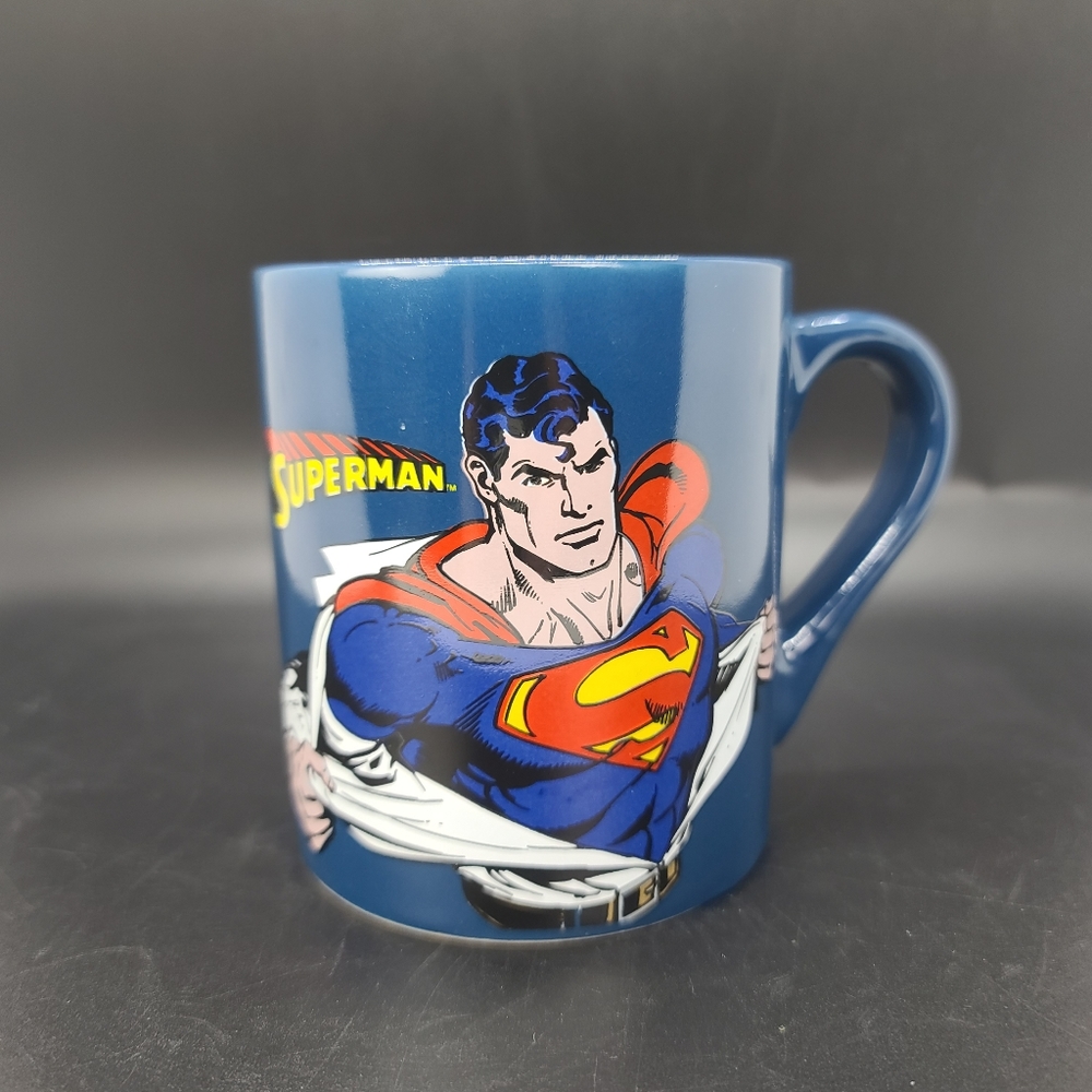 DC Superman  tearing of white shirt. 12oz Mug.
